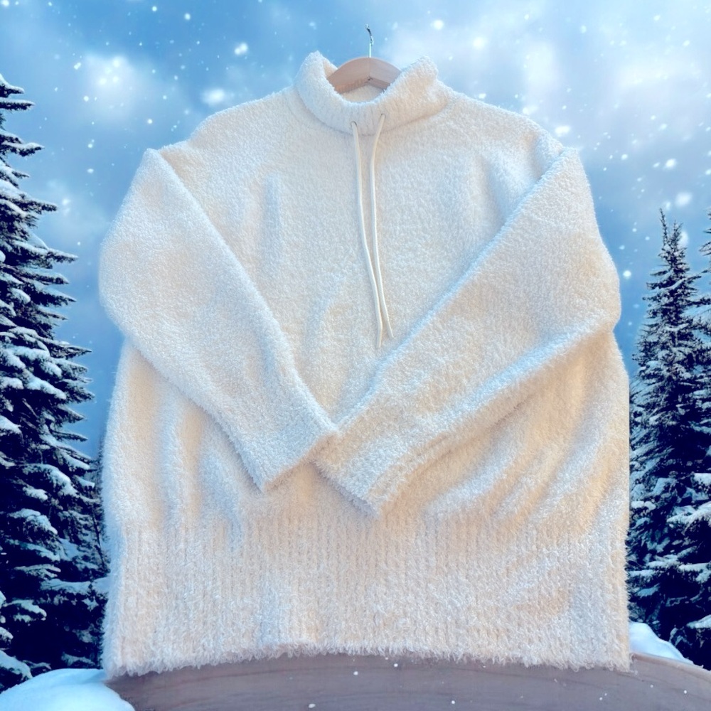 LOU & GREY Women’s Fuzzy Warm Top Size M